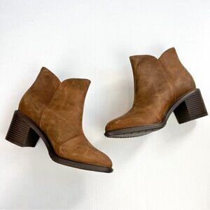 Clarks Booties womens size 9 leather dark brown scene zip ankle
